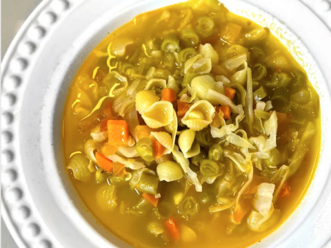 Sopa de macarrão Conchinha